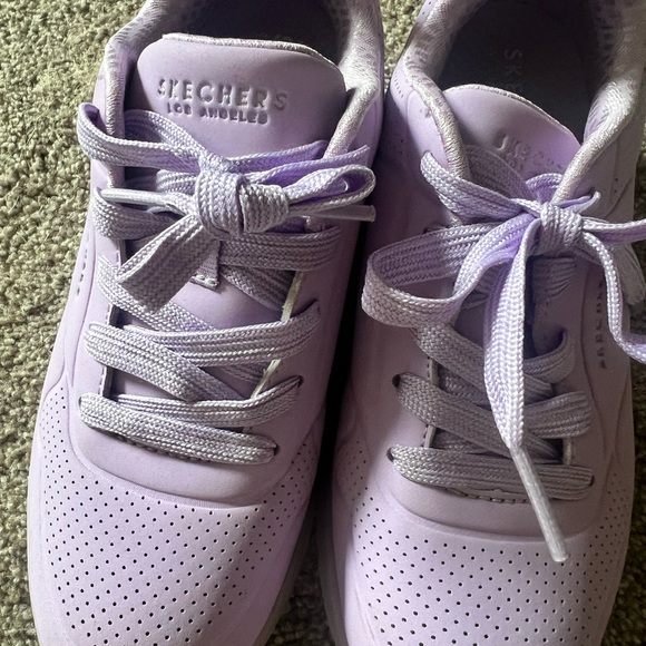 Skechers Light Purple Athletic Shoes - Picture 2 of 6